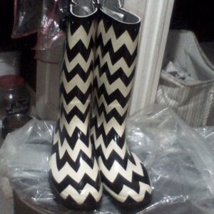 Women's rain boots